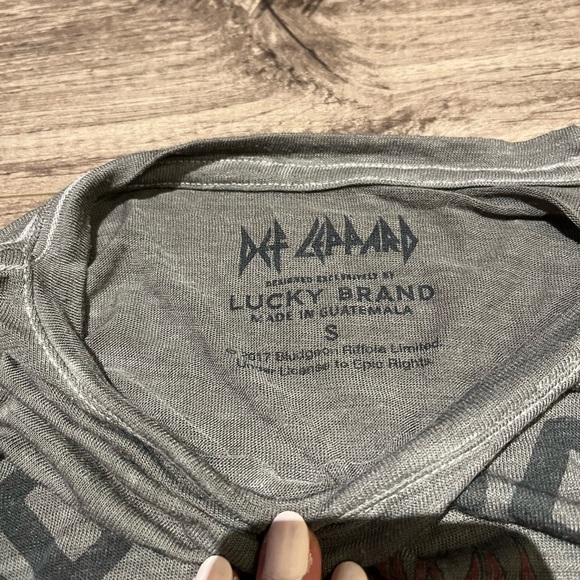Def Leppard Lucky Jeans Pour Some Sugar on Me Shirt - Picture 3 of 3